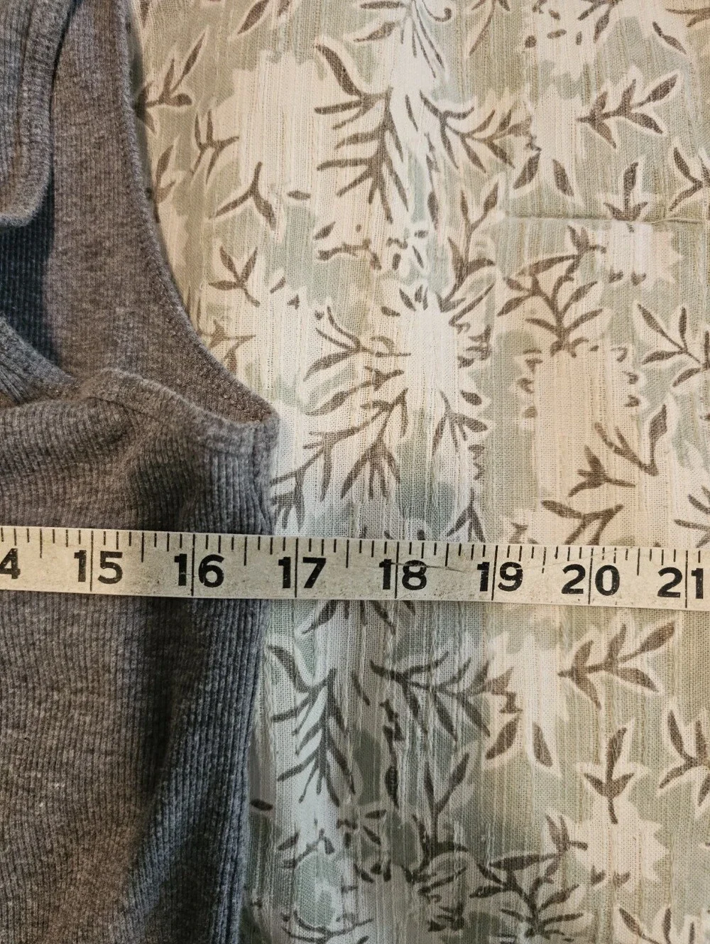 Hollister Tank Top  sz Medium